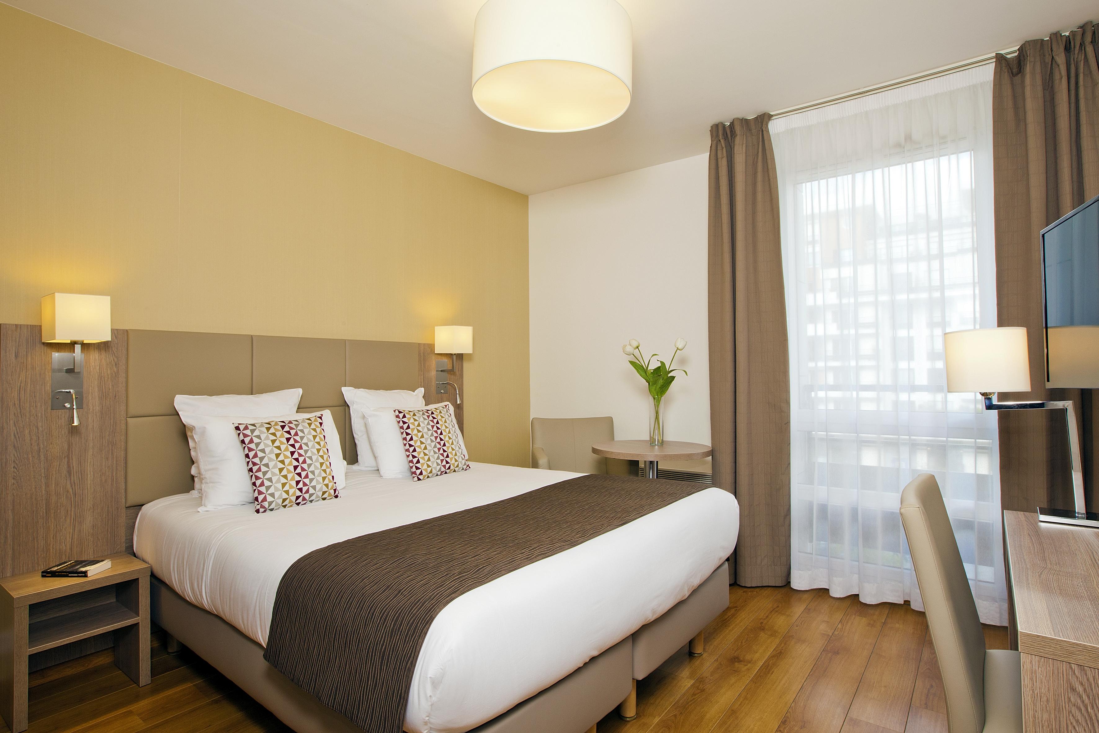 เรอซิดฮอม บัวส์ โกลองเบอะ มองโซ โอแตล Aparthotel บัวส์ โกลงบ์ ภายนอก รูปภาพ