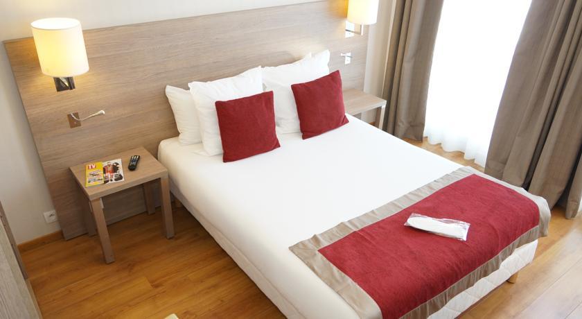เรอซิดฮอม บัวส์ โกลองเบอะ มองโซ โอแตล Aparthotel บัวส์ โกลงบ์ ภายนอก รูปภาพ