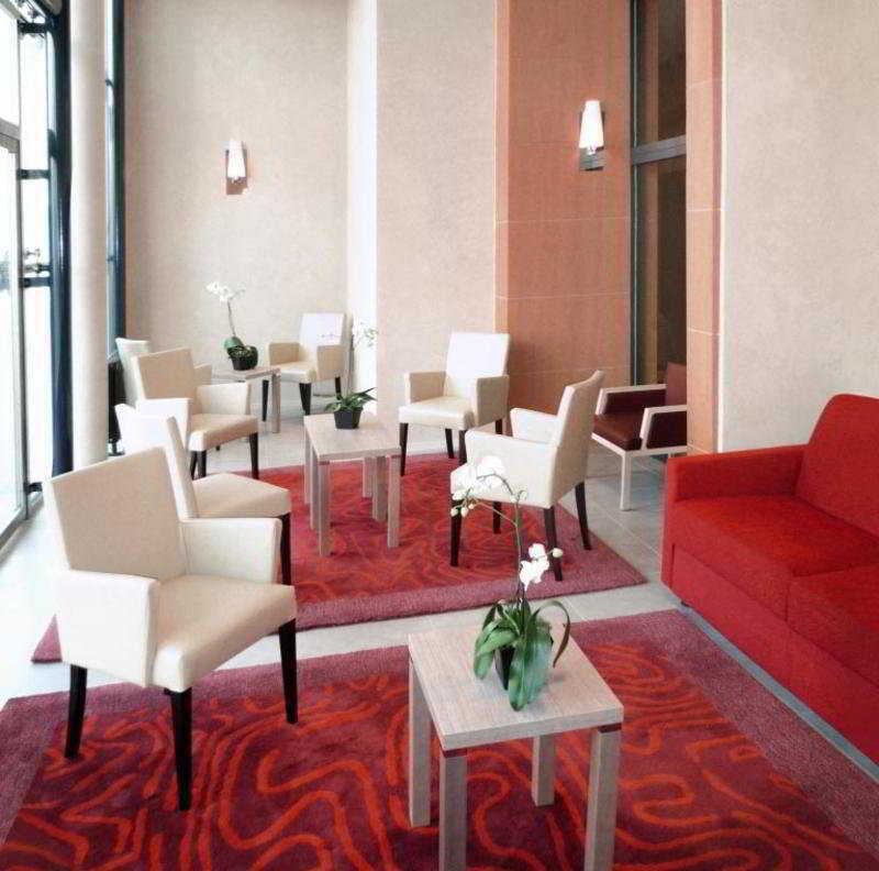 เรอซิดฮอม บัวส์ โกลองเบอะ มองโซ โอแตล Aparthotel บัวส์ โกลงบ์ ภายนอก รูปภาพ